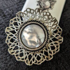 Vintage Mother of Pearl filigree broach